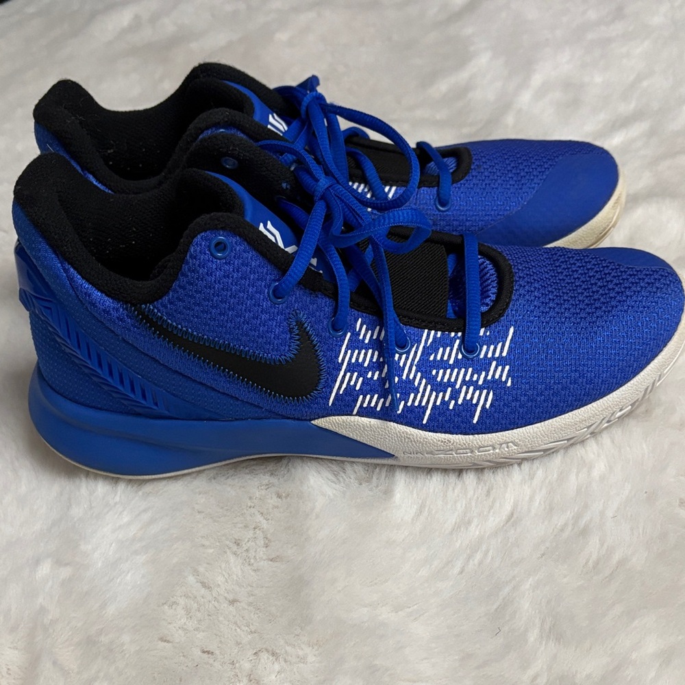Men’s Nike Blue Athletic Sneaker - size 7.5